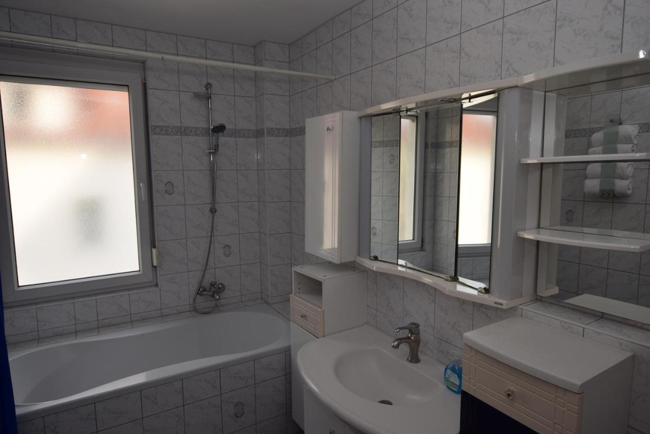 Apartment Stuttgart Suedheim ภายนอก รูปภาพ